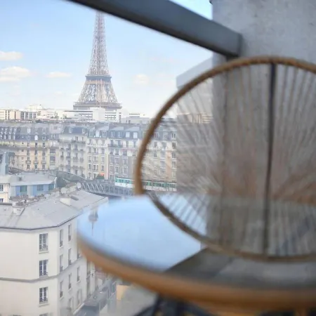 Eiffel Tower View Refurbished 公寓 *